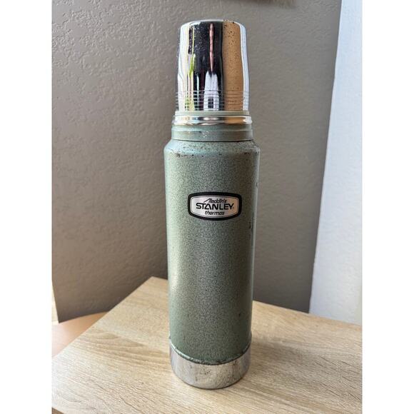 Vintage Aladdin Stanley Thermos - Model A-944C - 1 Quart - Picture 1 of 11